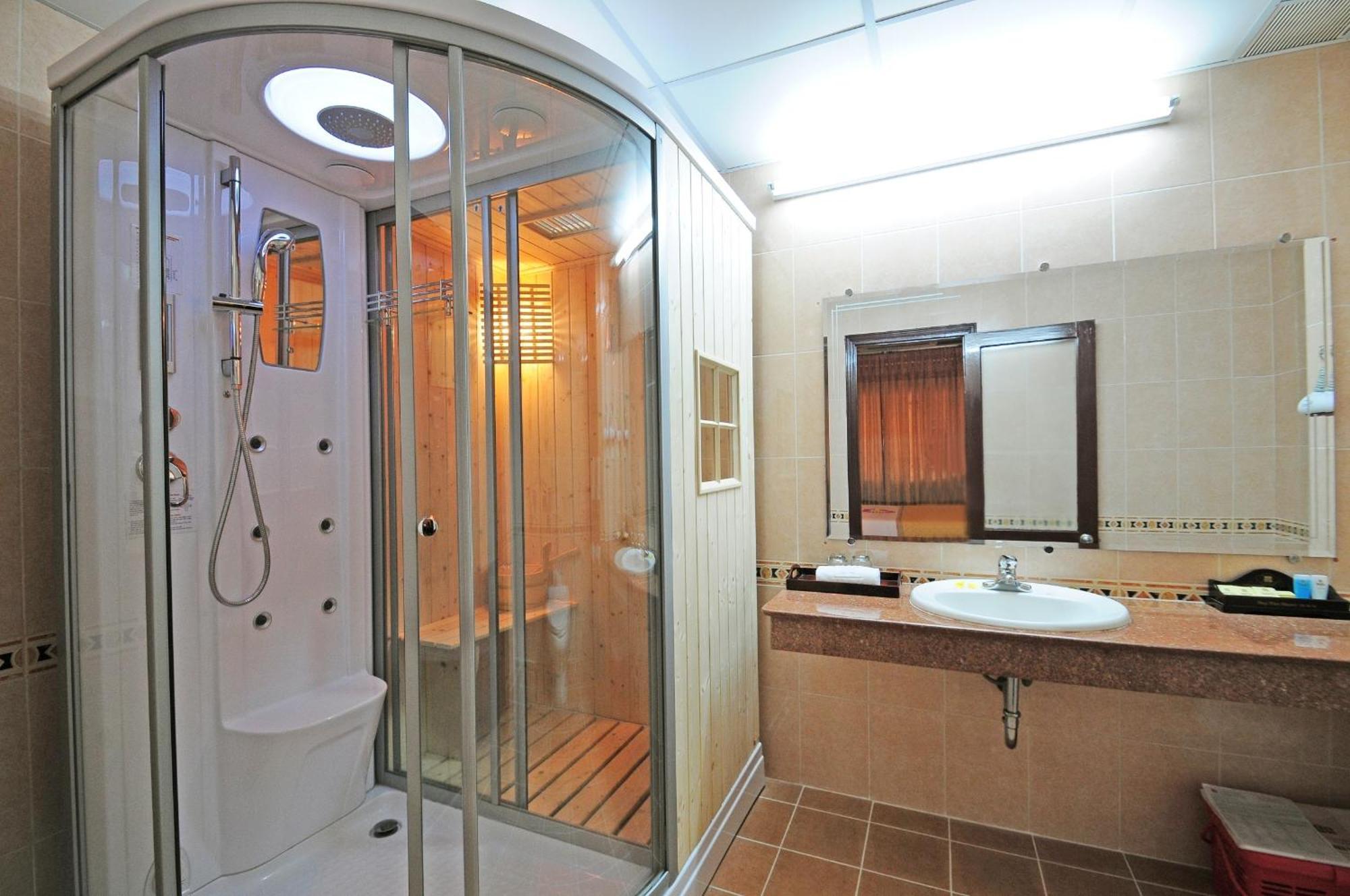 Duy Tan Hotel Hue Exterior photo